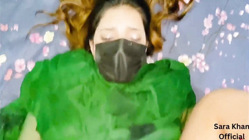 A felebarát hapsival döngetett egy kolosszálisat a csöcsös pakisztáni némber Thumb