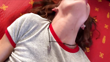 Hatalmasakat fröcskölt a pajzán mostohahugim pinája mialatt ki-be sétafikált benne a répám Thumb