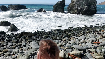 A szöszke ukrán sunci publikusan szopizta le a fickót a kaliforniai strandon, és a trutyiját is betermelte Thumb